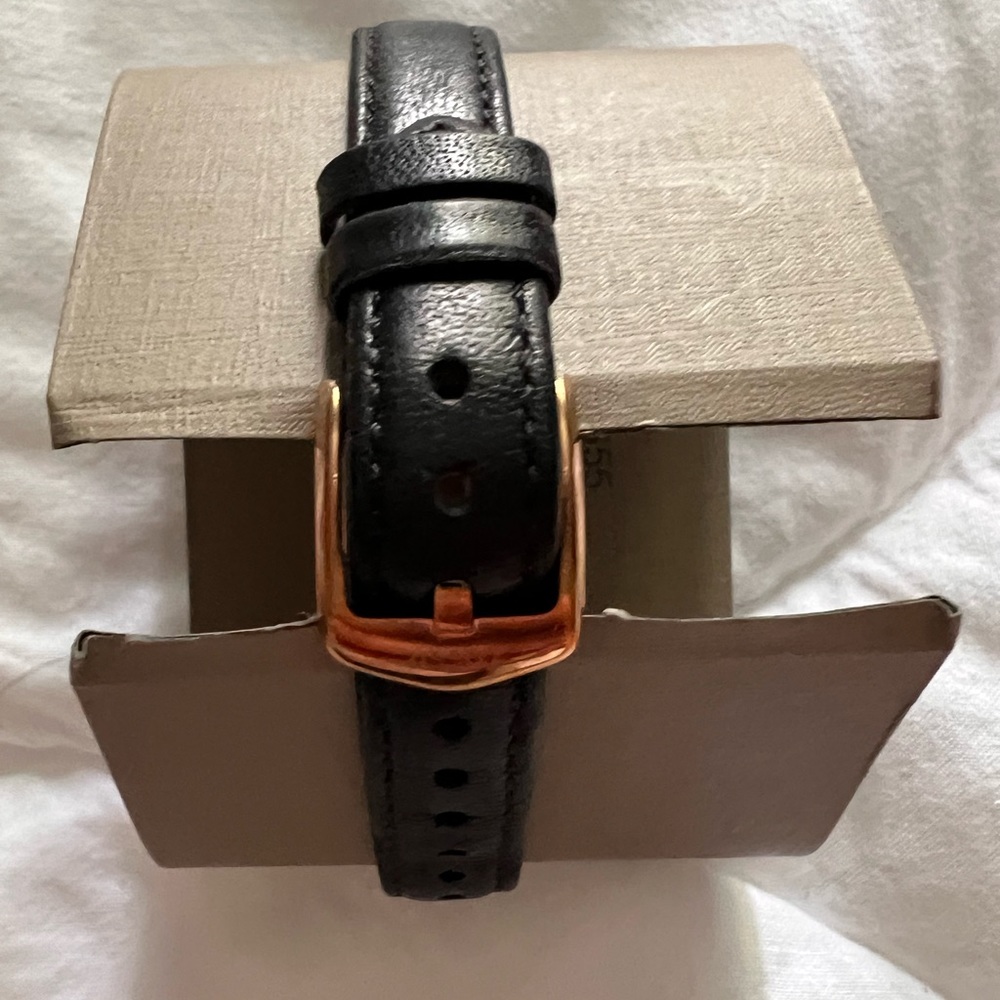 Fossil Leather Watch - Picture 5 of 5